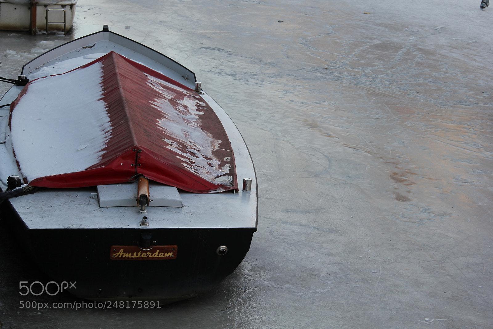 Canon EOS 550D (EOS Rebel T2i / EOS Kiss X4) sample photo. Amsterdam frozen grachten photography
