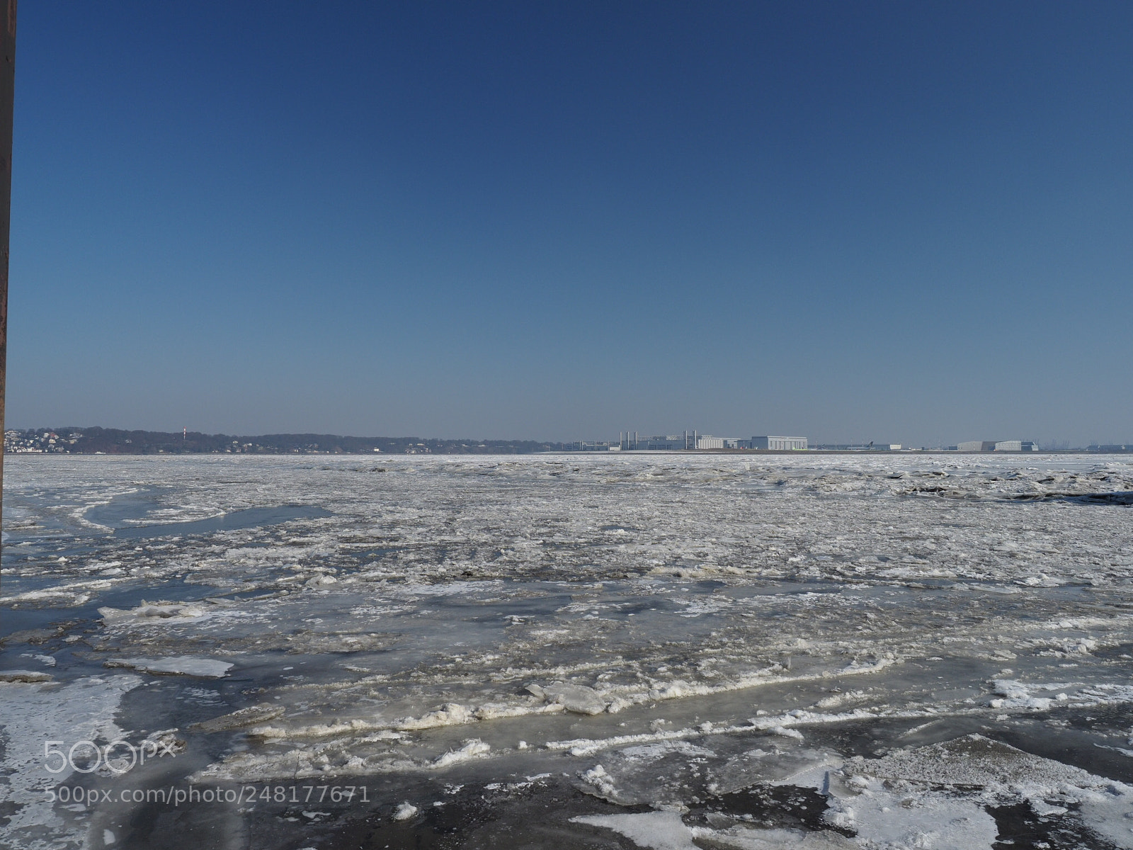 Olympus OM-D E-M1 Mark II sample photo. Hamburg in winter time photography