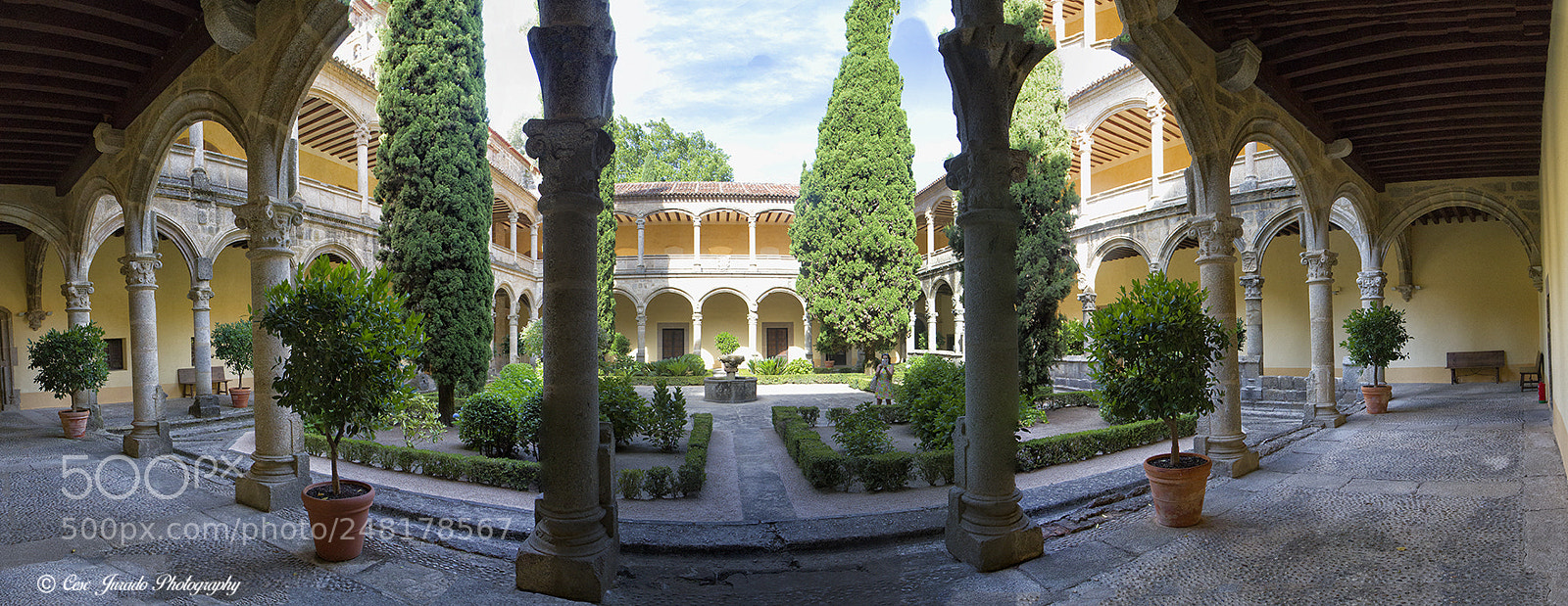 Canon EOS 7D sample photo. Claustro monasterio de yuste photography