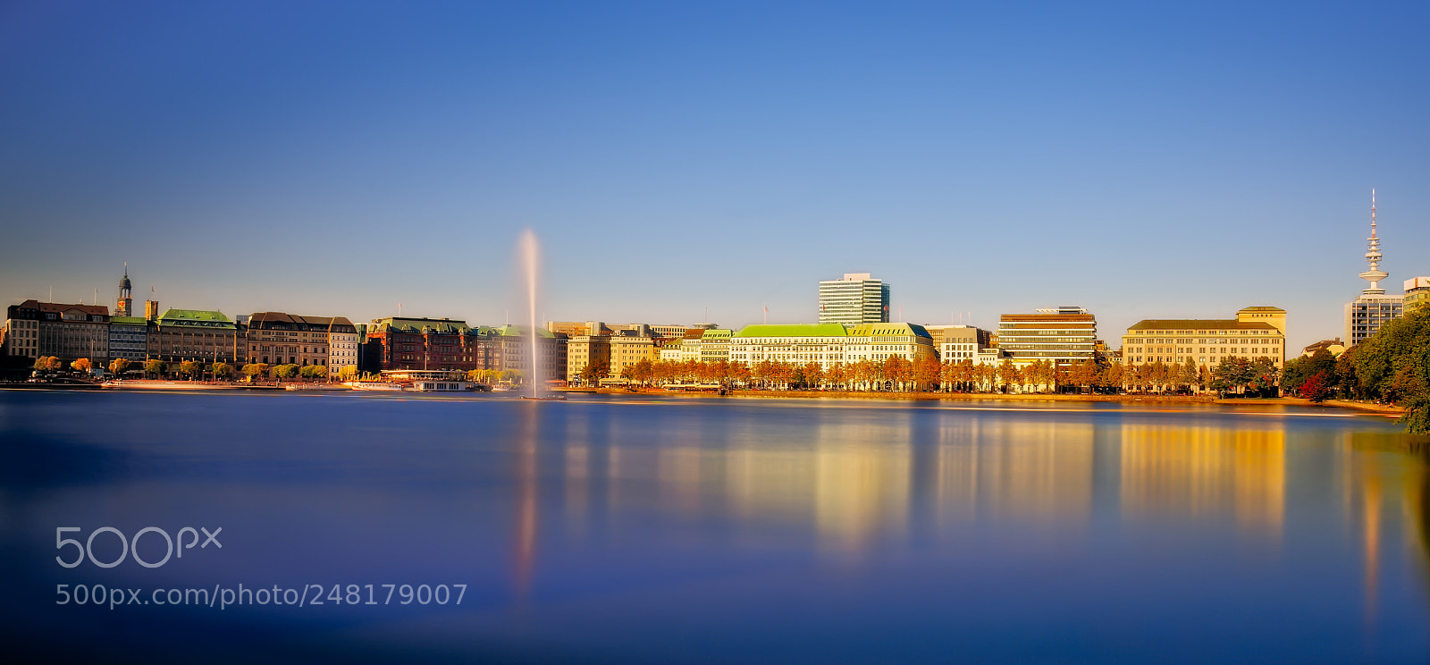 Nikon D810 sample photo. Hamburg assenalster photography