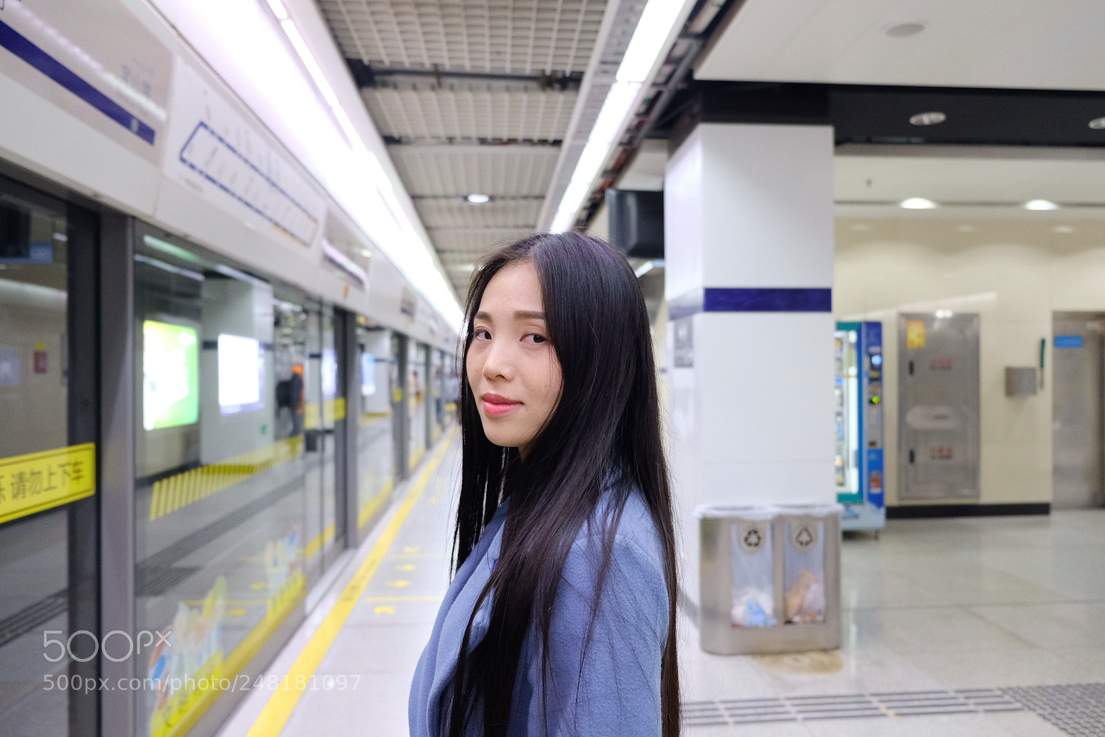 Fujifilm X-T20 sample photo. Subway girl photography