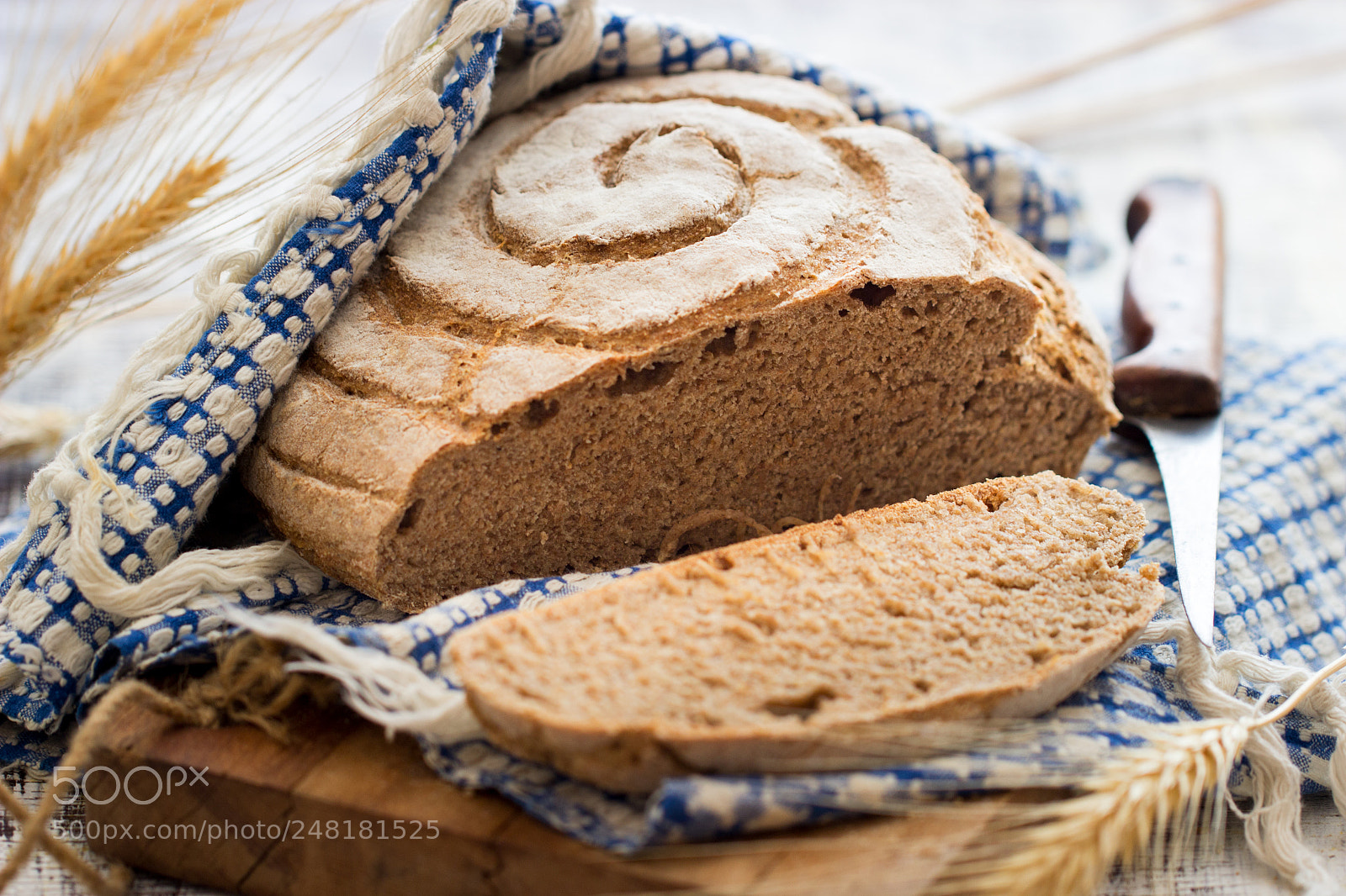 Canon EOS 600D (Rebel EOS T3i / EOS Kiss X5) sample photo. No knead sourdough rye photography