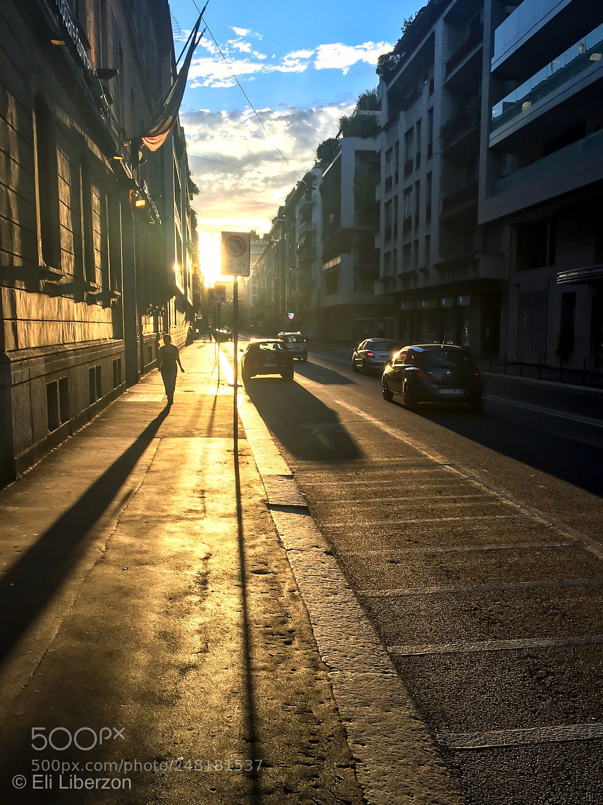 Apple iPhone 6s Plus sample photo. Streets of italy photography