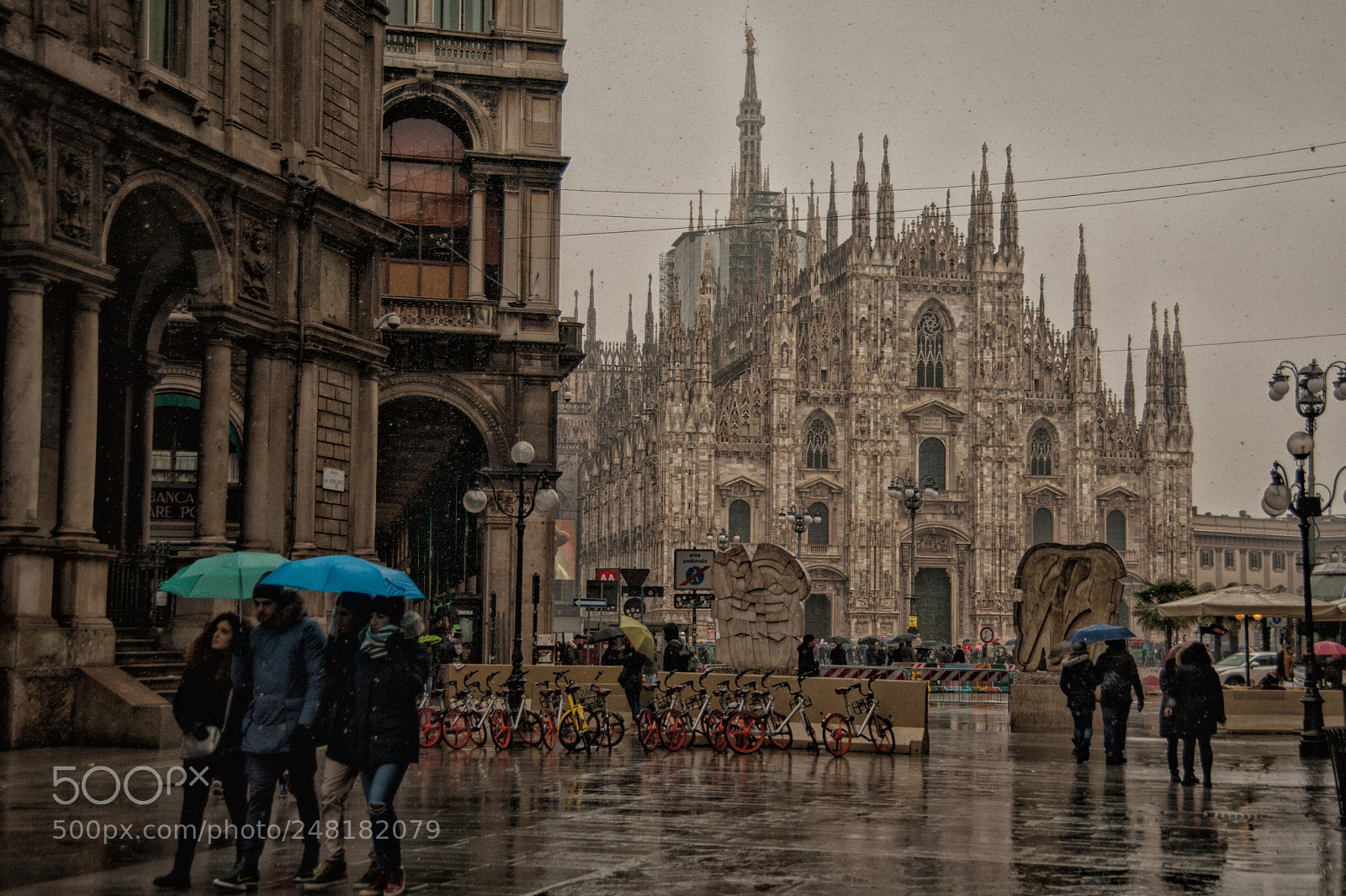 Nikon D700 sample photo. It's raining in milan photography