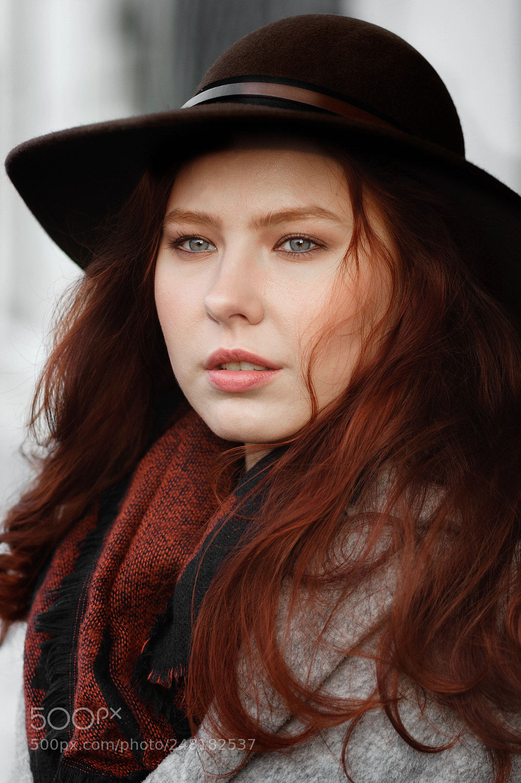 Canon EOS 20D sample photo. Red-haired girl in a photography