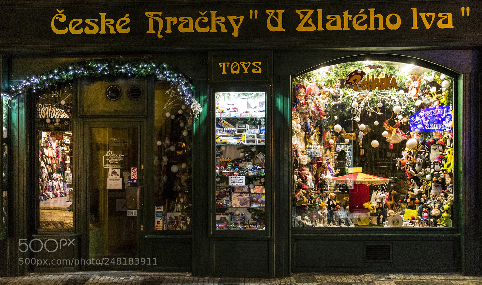 Nikon D3400 sample photo. Magic toys photography
