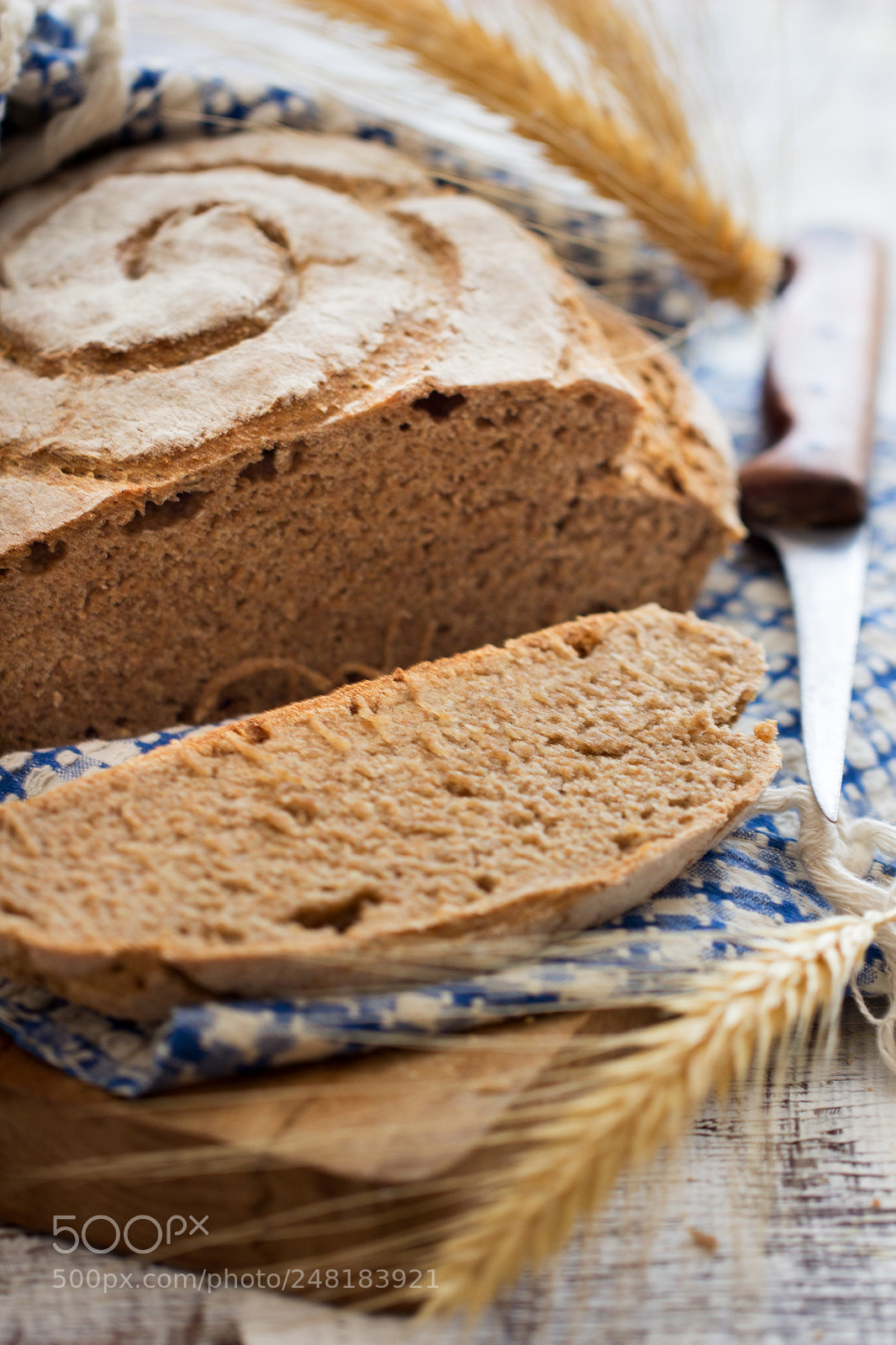 Canon EOS 600D (Rebel EOS T3i / EOS Kiss X5) sample photo. No knead sourdough rye photography