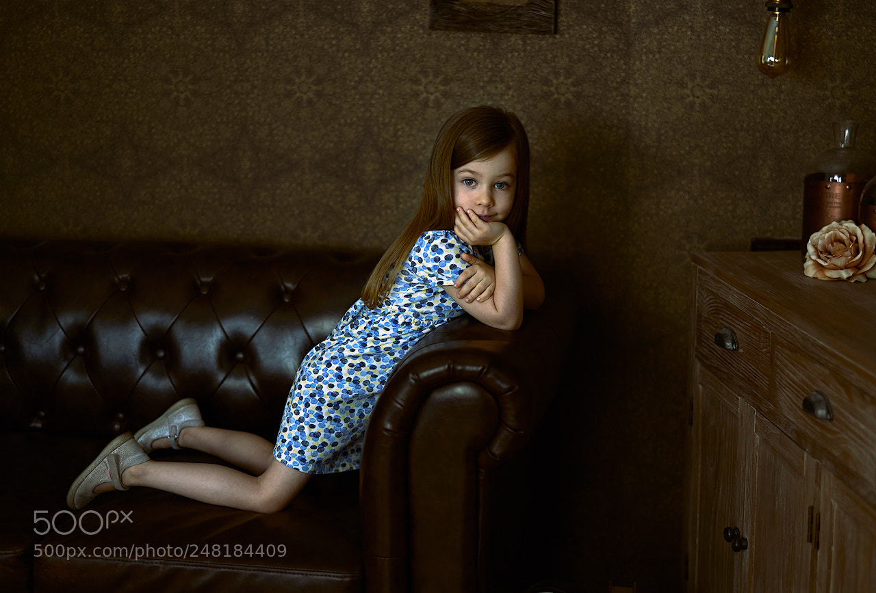 Sony a7 II sample photo. Portrait of girl in photography