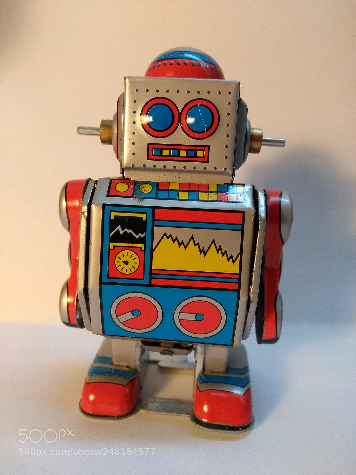 Motorola Moto G (5th Gen) sample photo. Robot from the 1950's photography