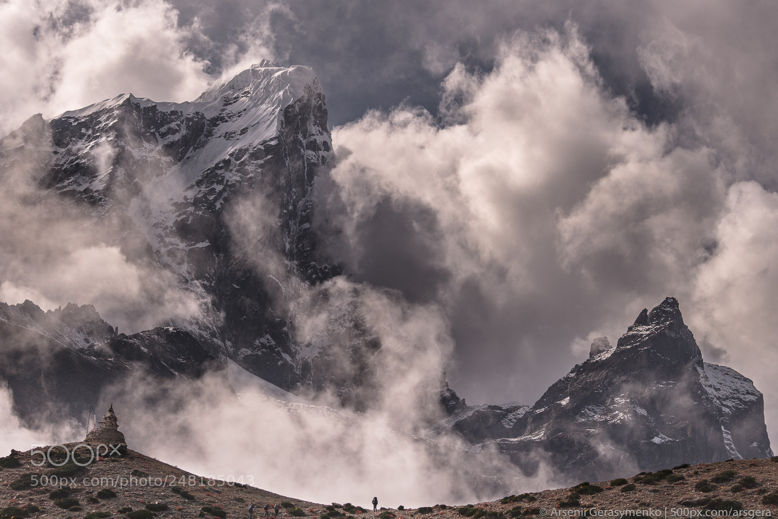 Sony Alpha DSLR-A900 sample photo. Cloudy himalayas. cholatse peak photography