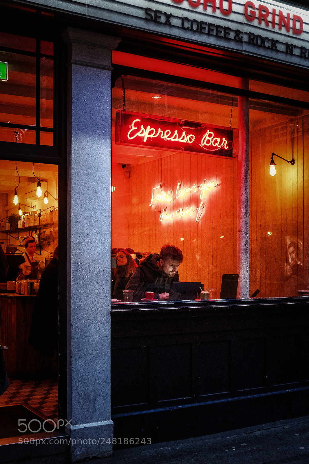 Fujifilm X100F sample photo. Daily grind photography