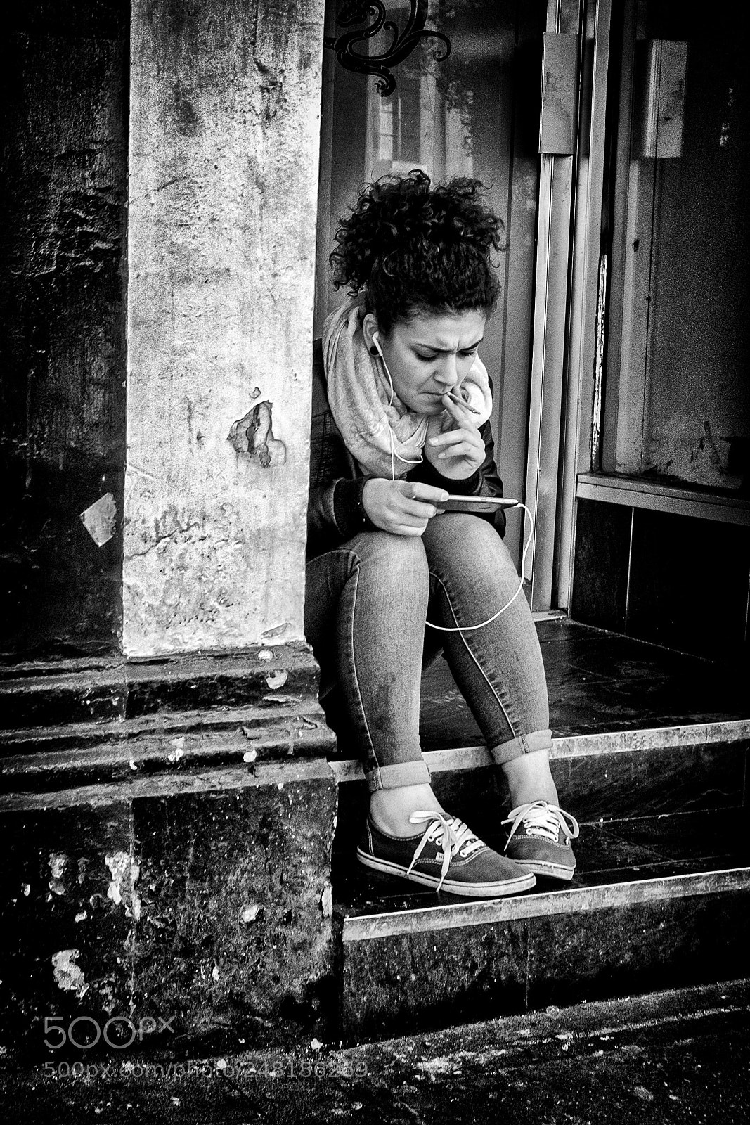 Fujifilm X100F sample photo. Doorstep photography