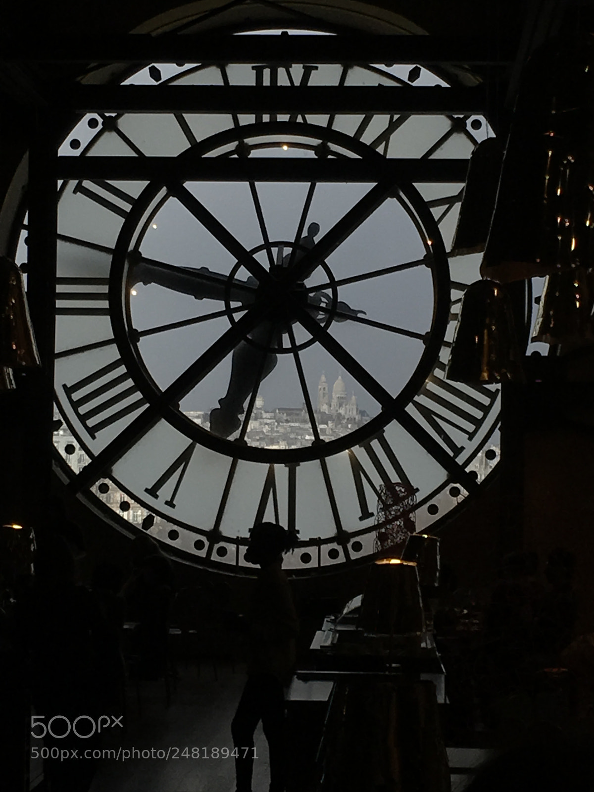 Apple iPhone 6s sample photo. Clock photography