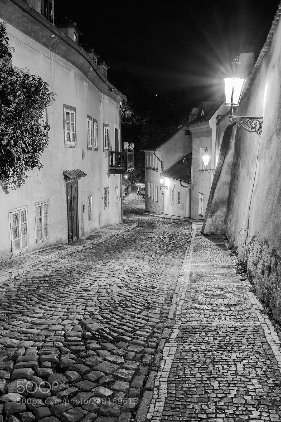 Fujifilm X-T2 sample photo. Somewhere in prague ern photography