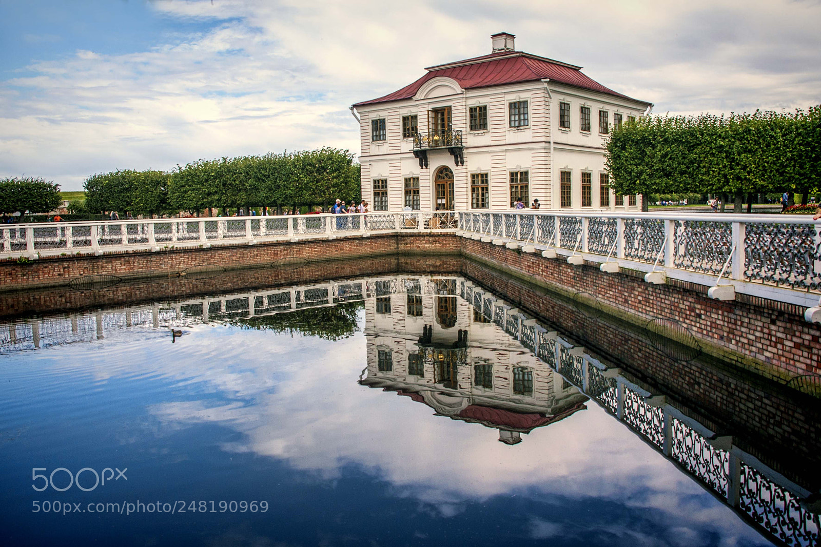 Canon EOS 40D sample photo. Marley's house. peterhof photography