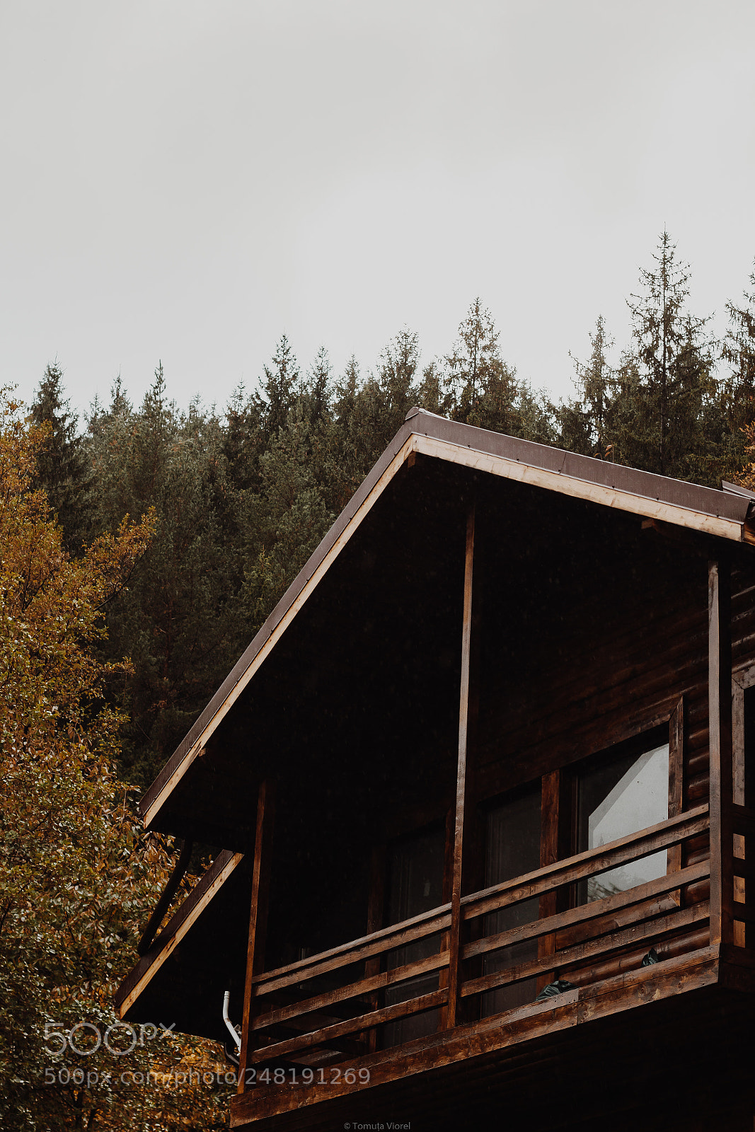 Canon EOS 60D sample photo. Old chalet photography