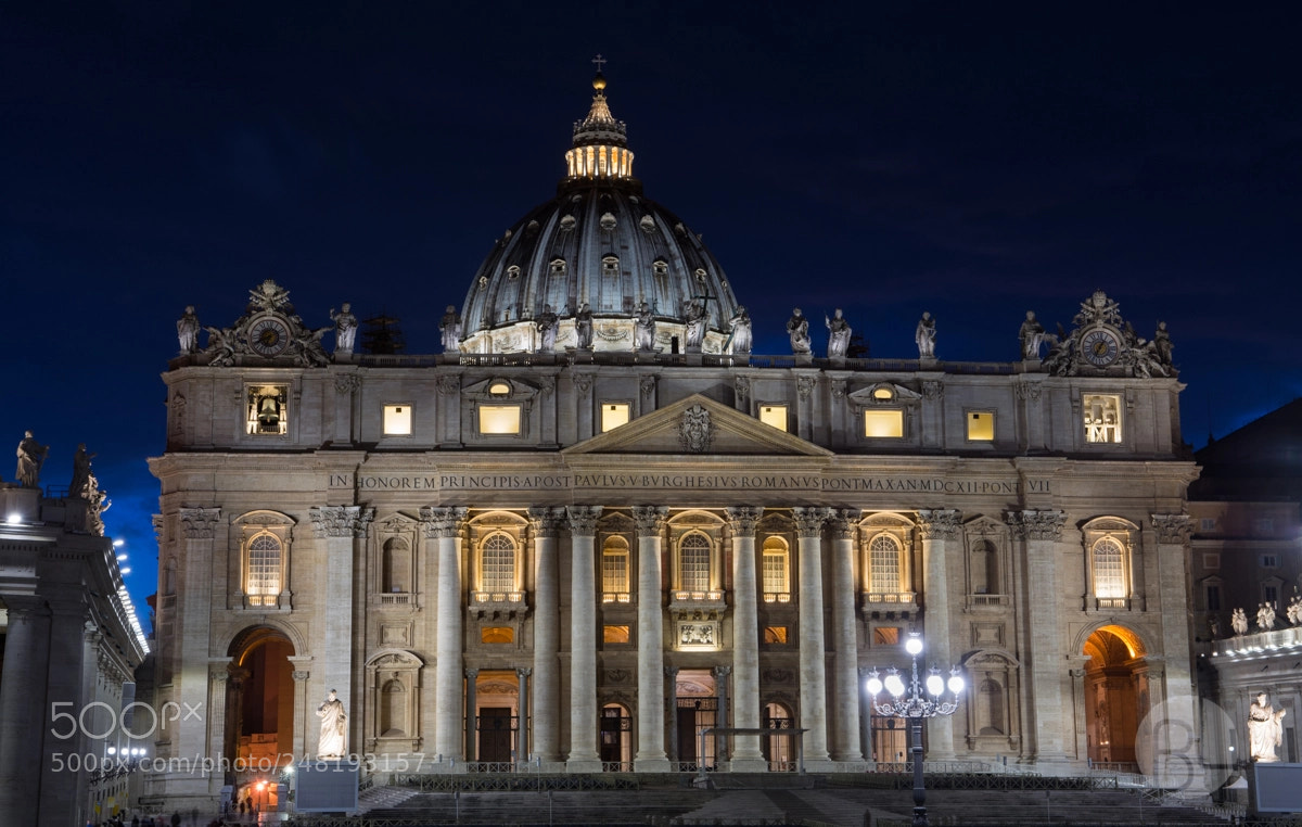 Nikon D5200 sample photo. St. peter's basilica photography