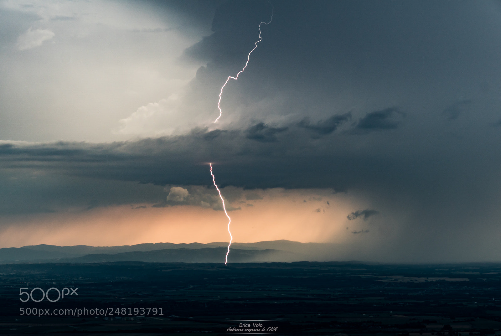 Sony ILCA-77M2 sample photo. Supercell photography