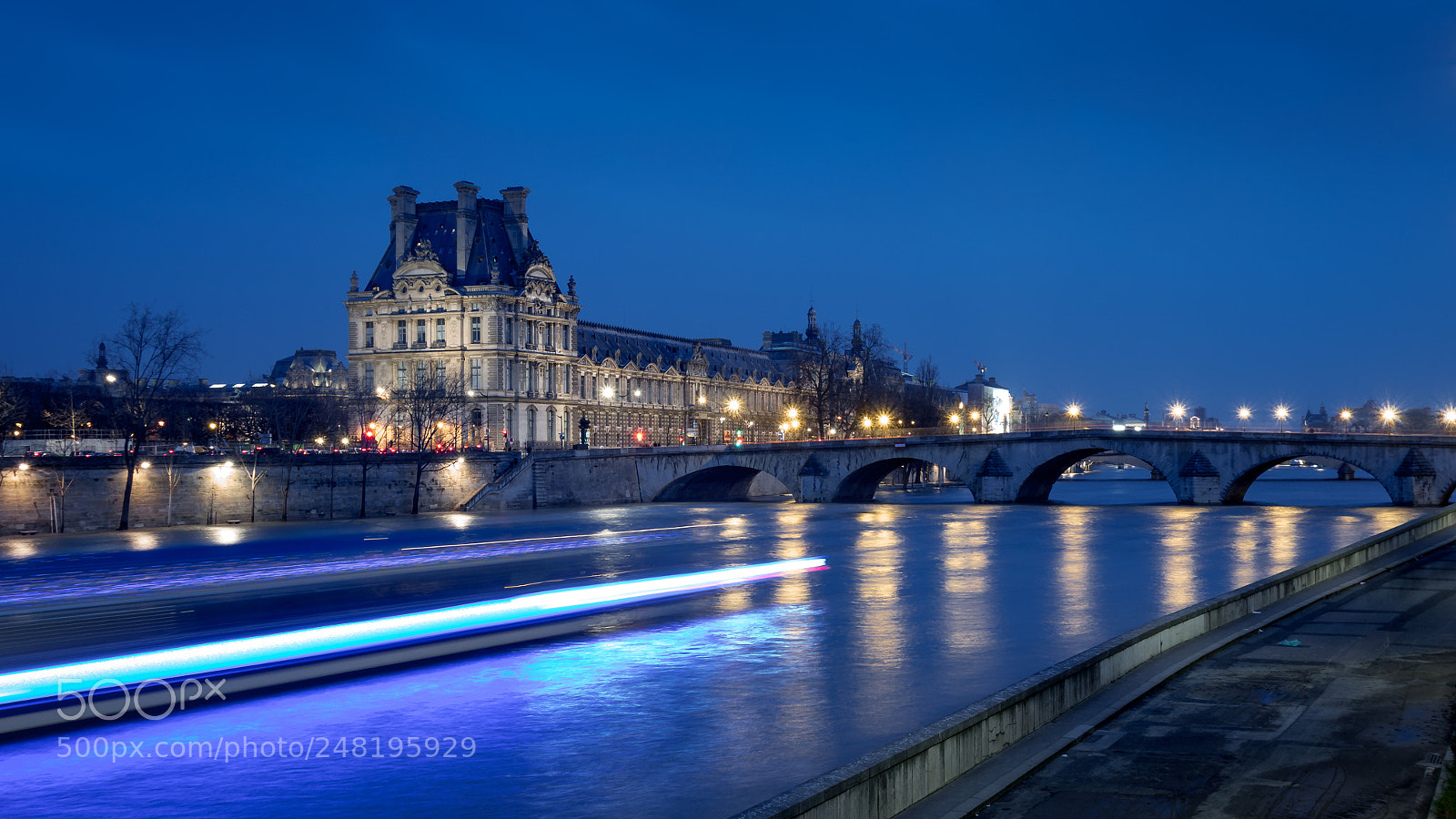 Sony Cyber-shot DSC-RX100 II sample photo. Beam  heading the louvre photography
