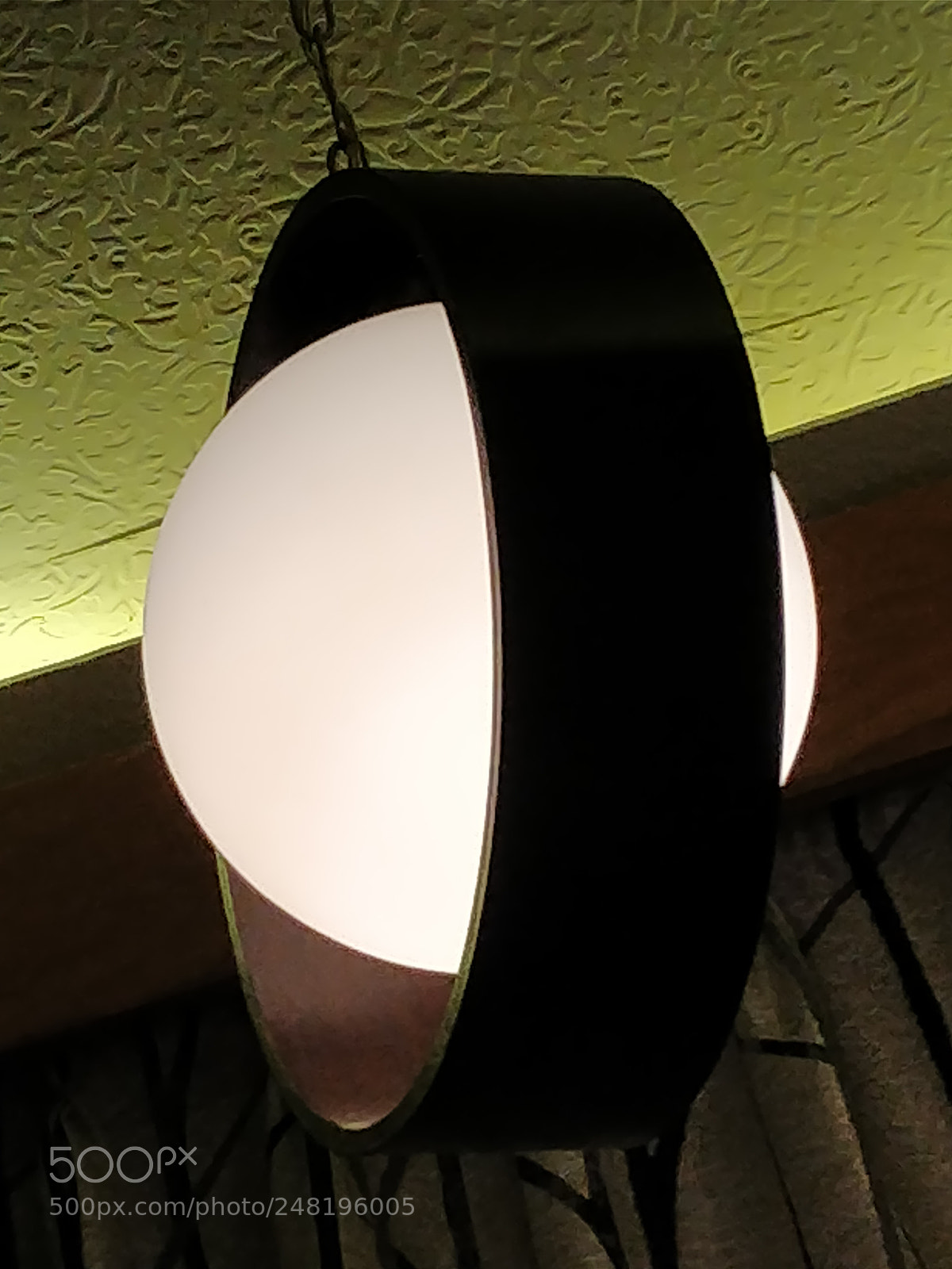 OnePlus 5T sample photo. Wall lamp photography