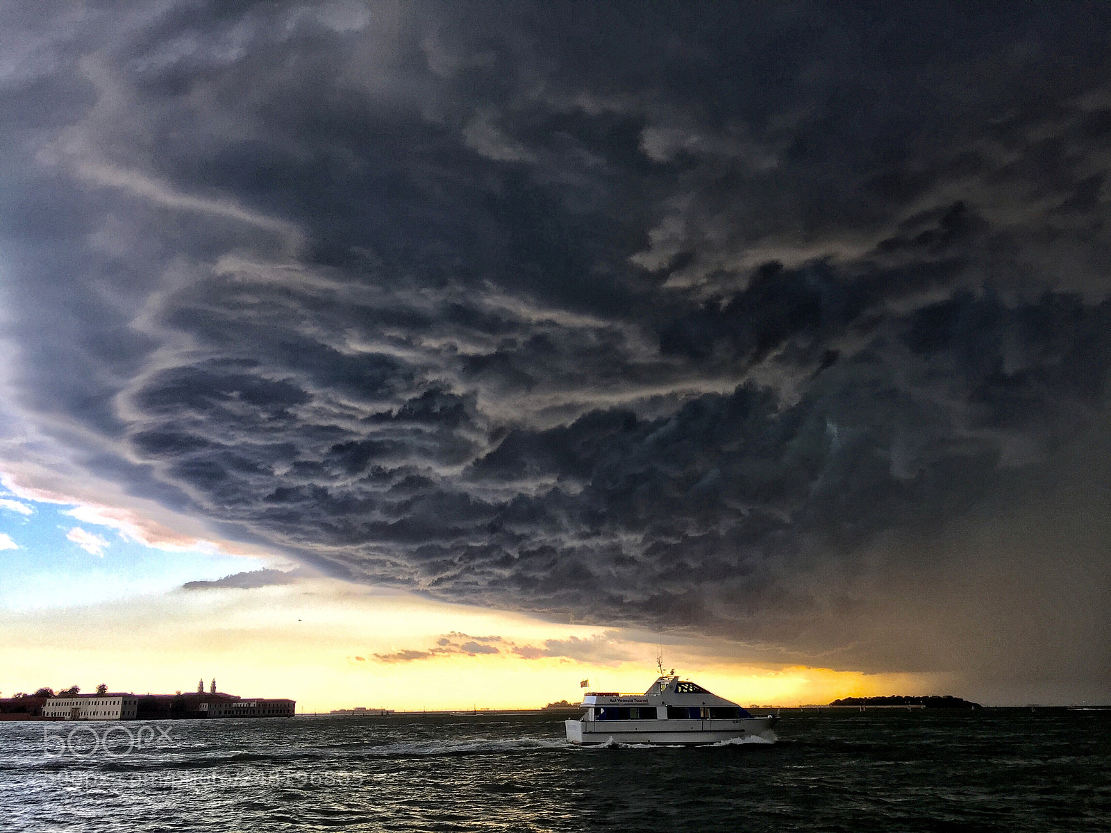 Apple iPhone 6 Plus sample photo. Venice storm photography