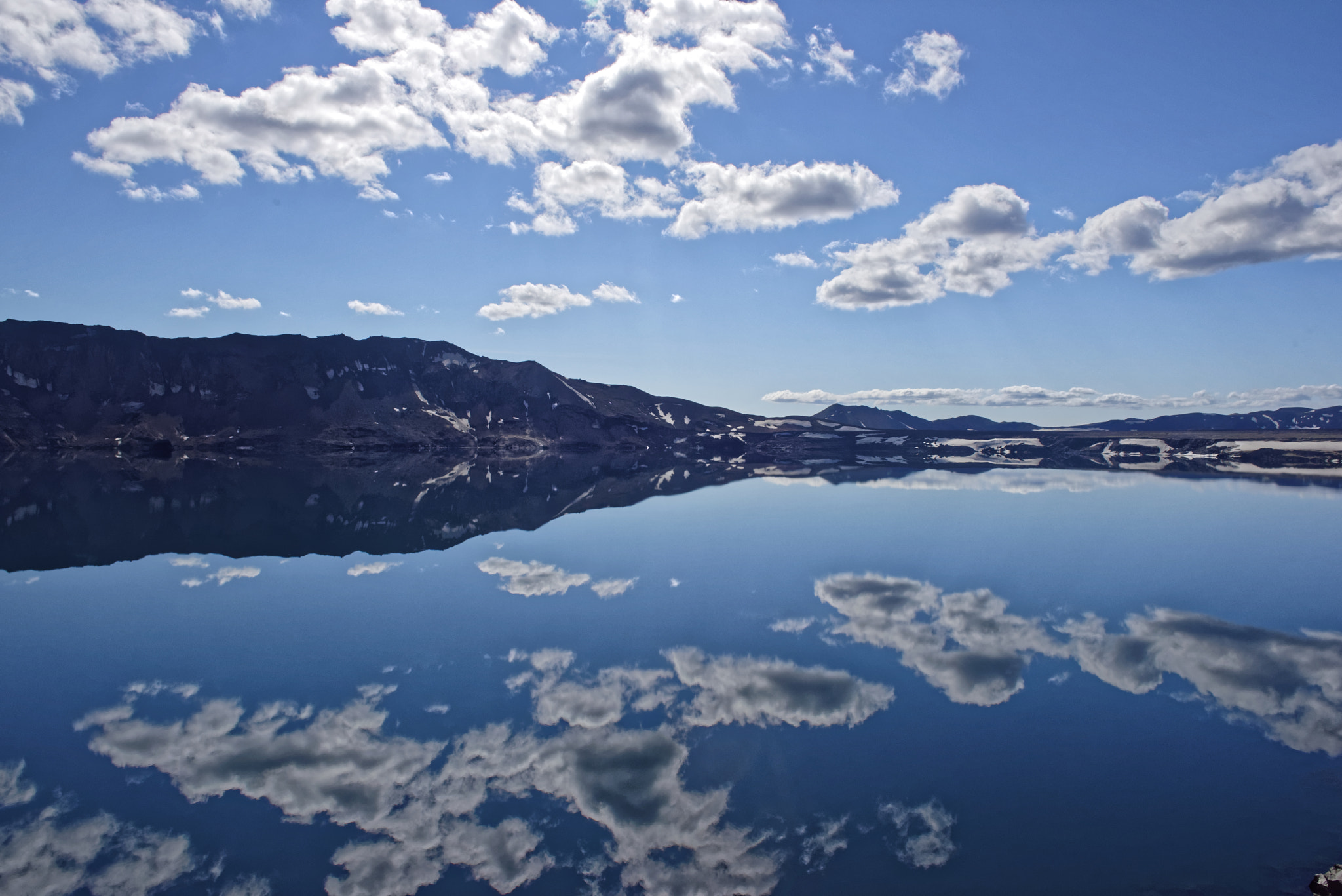 Nikon AF-S Nikkor 24-70mm F2.8G ED sample photo. The lake oskjuvatn in the highlands of iceland. photography