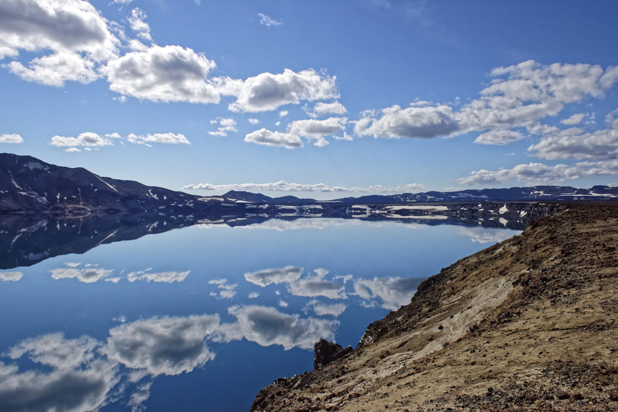 Nikon AF-S Nikkor 24-70mm F2.8G ED sample photo. The lake oskjuvatn in the highlands of iceland. photography