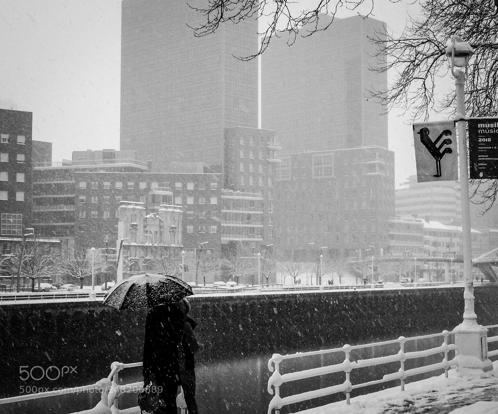 Fujifilm X20 sample photo. Snowy morning in bilbao. photography