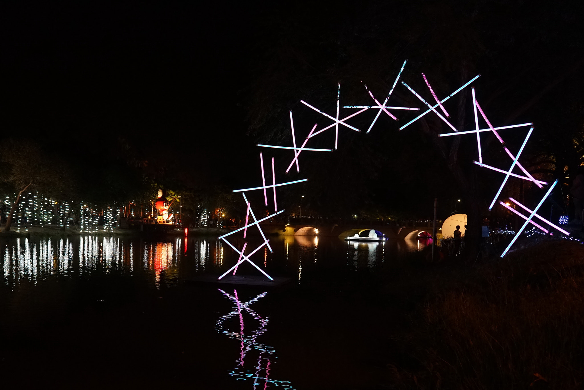 ZEISS Batis 25mm F2 sample photo. 2018 yuejin lantern festival photography