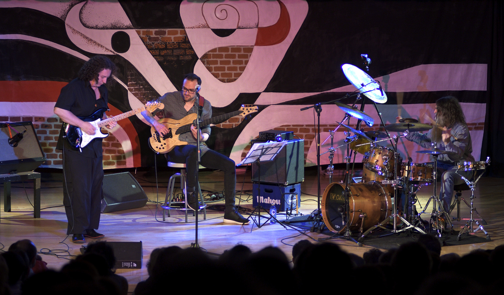 Nikon AF-Nikkor 80-200mm F2.8D ED sample photo. Blue orange juice in concert! funk, jazz, nu jazz photography
