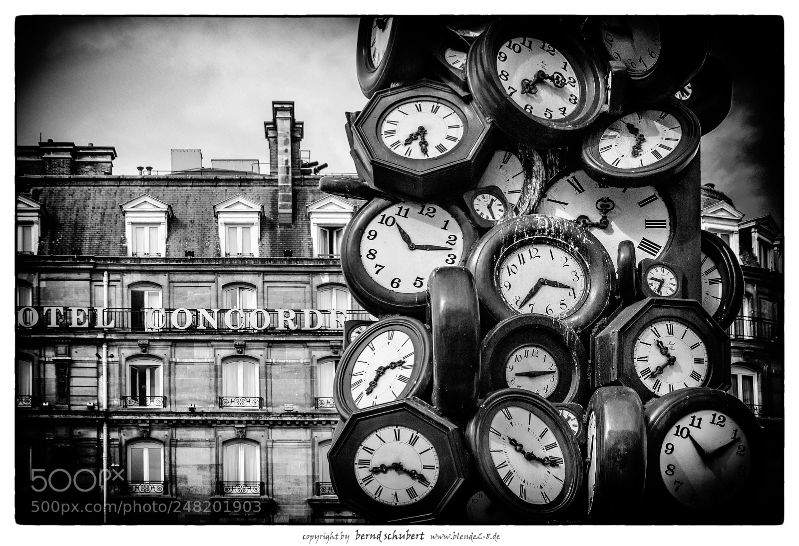 Nikon D2X sample photo. The clock sculpture photography