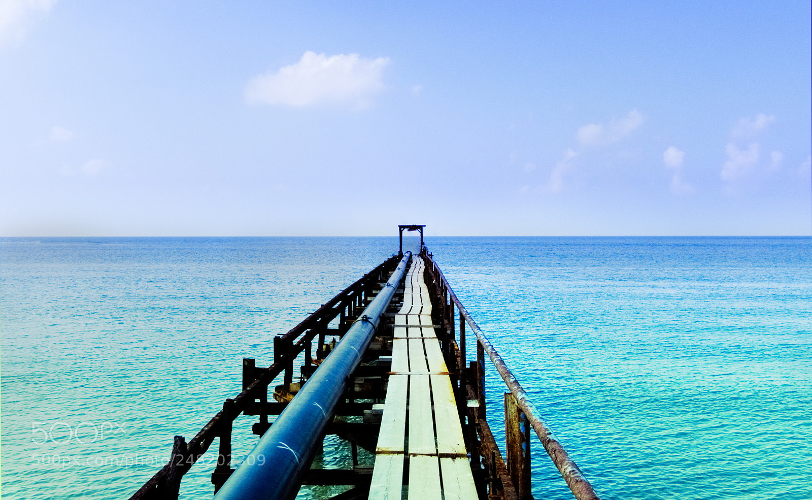 Olympus OM-D E-M10 II sample photo. Atlit pier photography