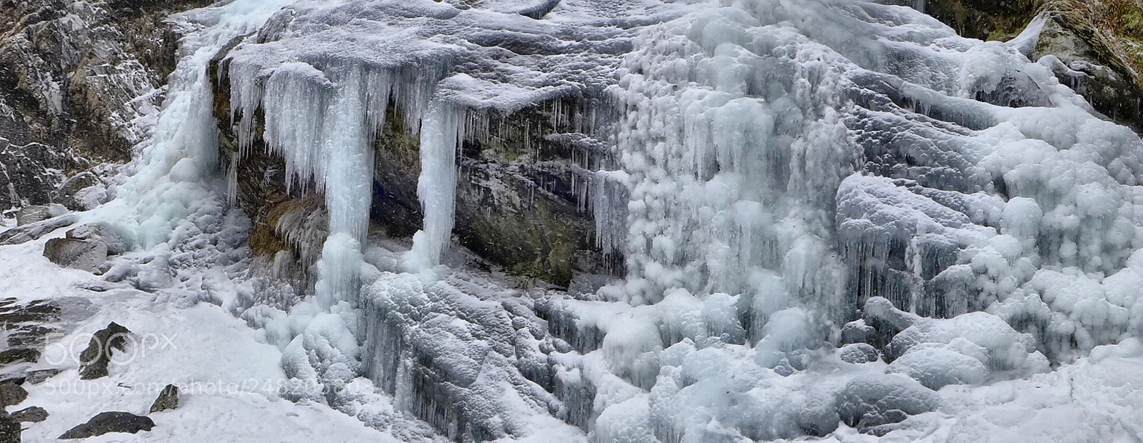 Panasonic Lumix DMC-LX7 sample photo. Ice monolith photography