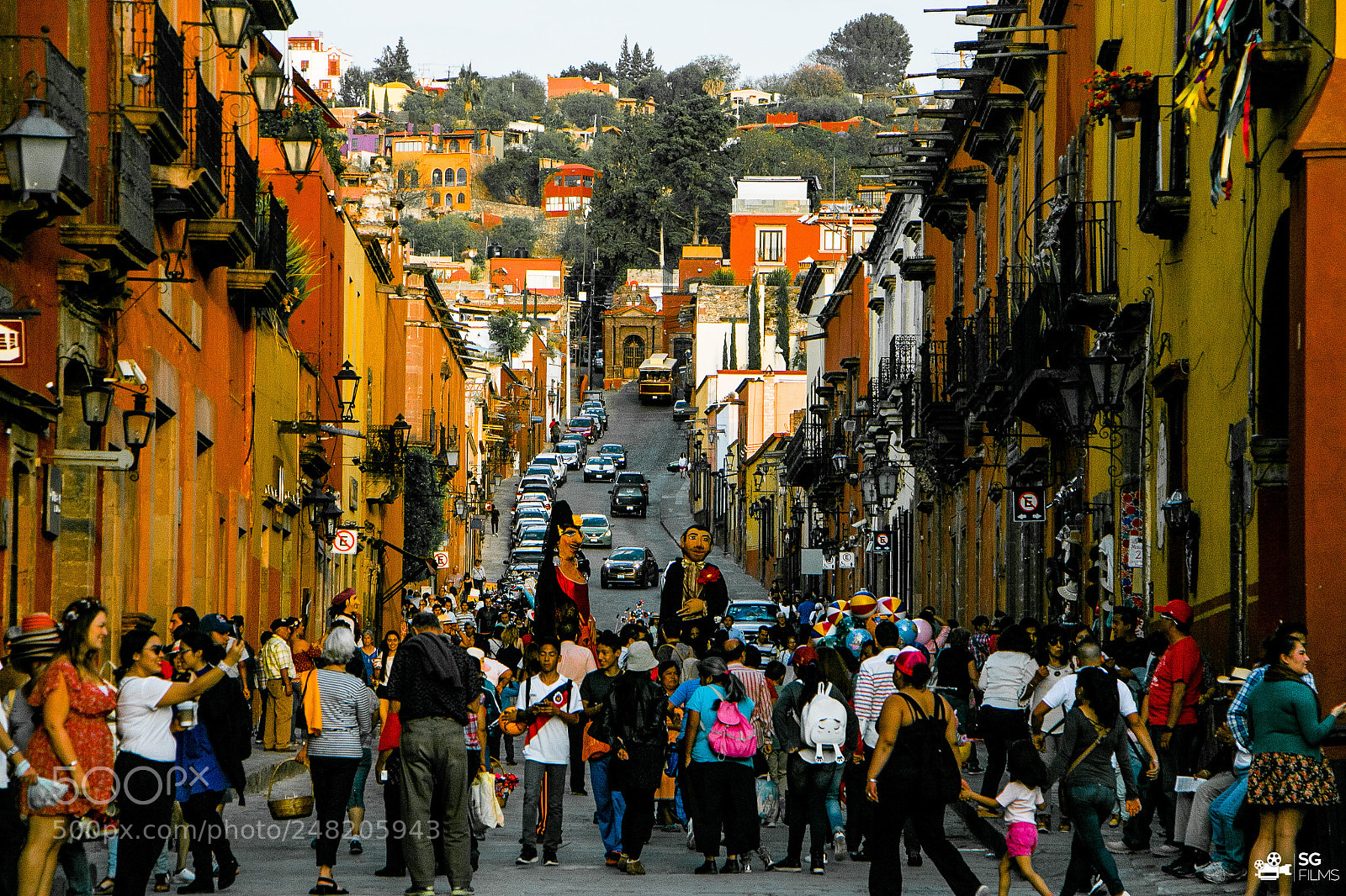 Canon EOS 7D Mark II sample photo. People san miguel de photography