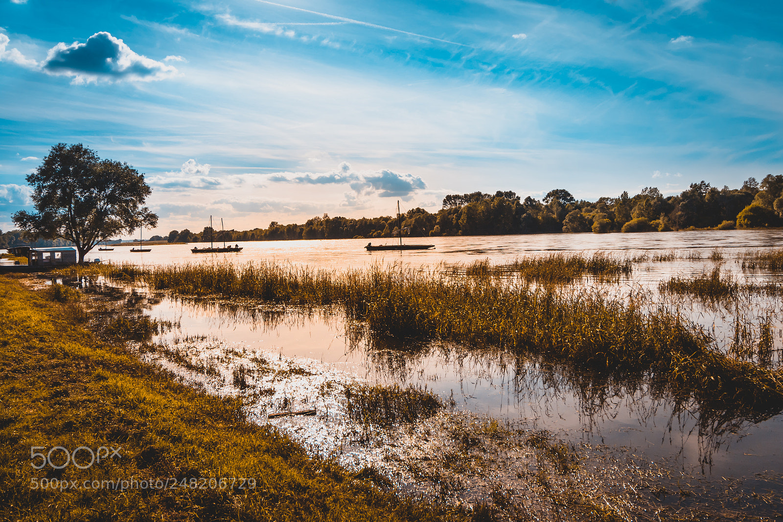 Canon EOS 7D Mark II sample photo. Loire boats photography