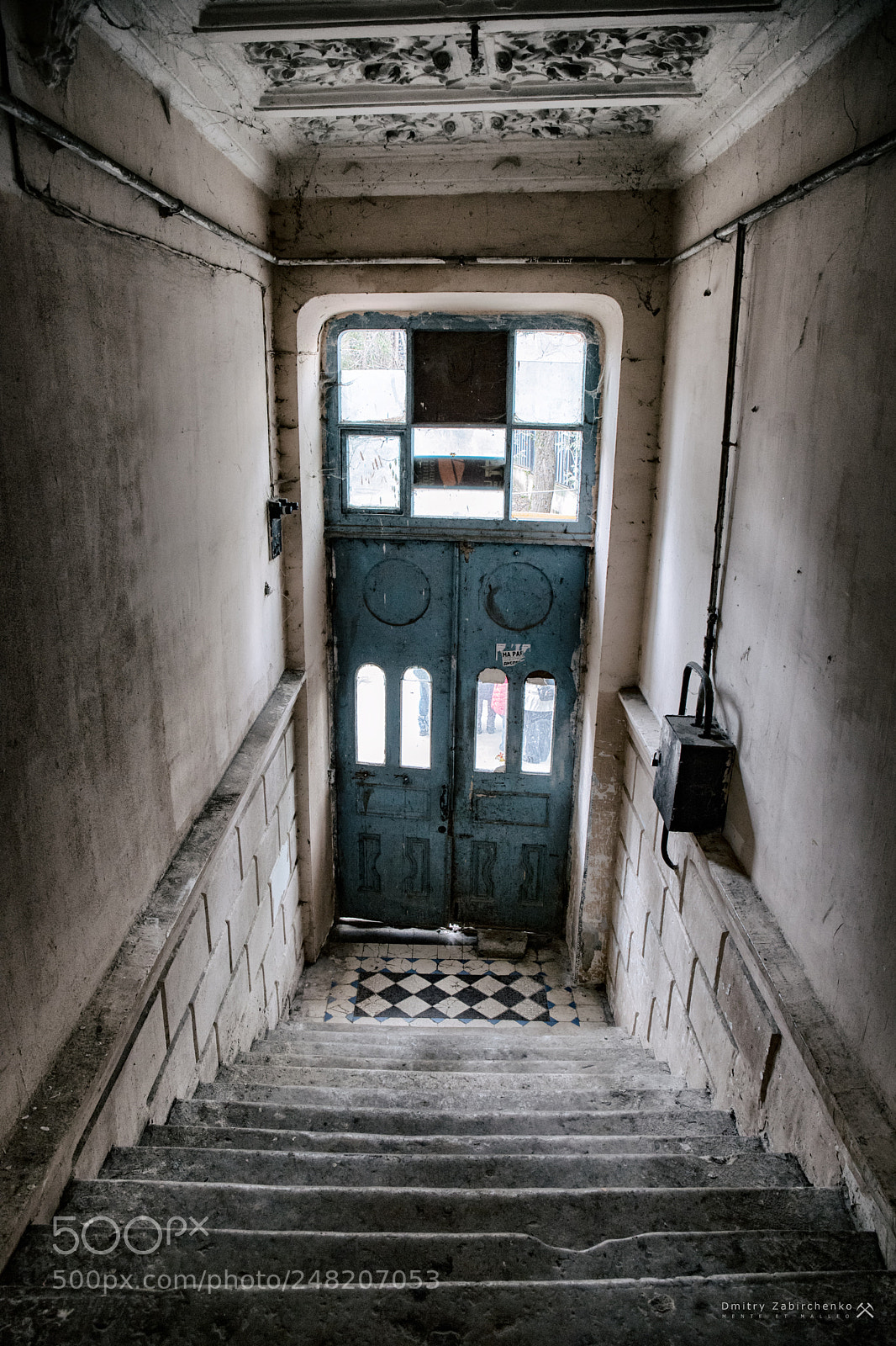 Canon EOS 6D Mark II sample photo. The door... photography