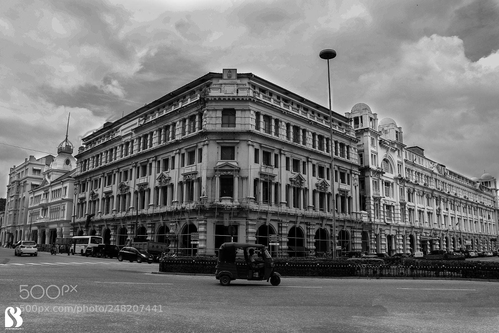 Canon EOS 7D Mark II sample photo. Beauty of architecture. photography