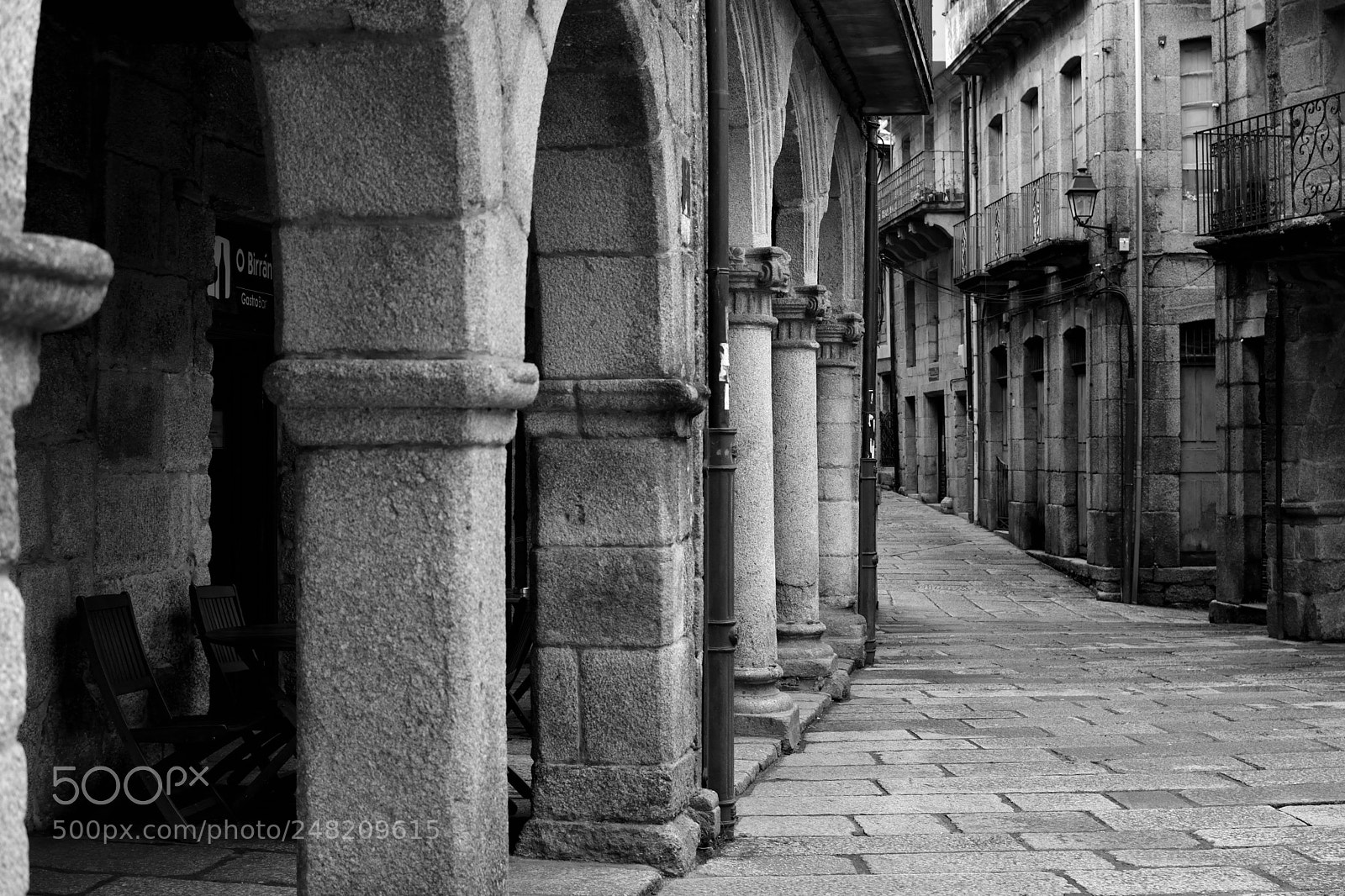 Nikon D5200 + Nikon AF-S DX Nikkor 35mm F1.8G sample photo. Streets of rivadabia photography