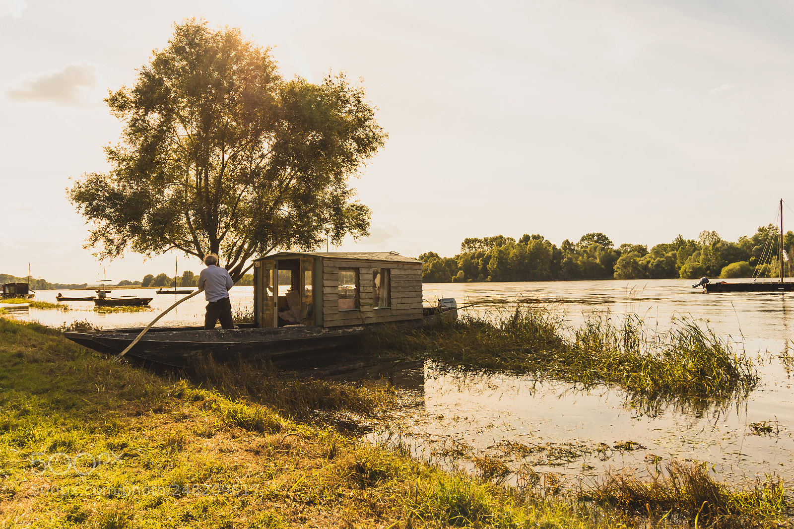 Canon EOS 7D Mark II sample photo. Loire houseboat photography
