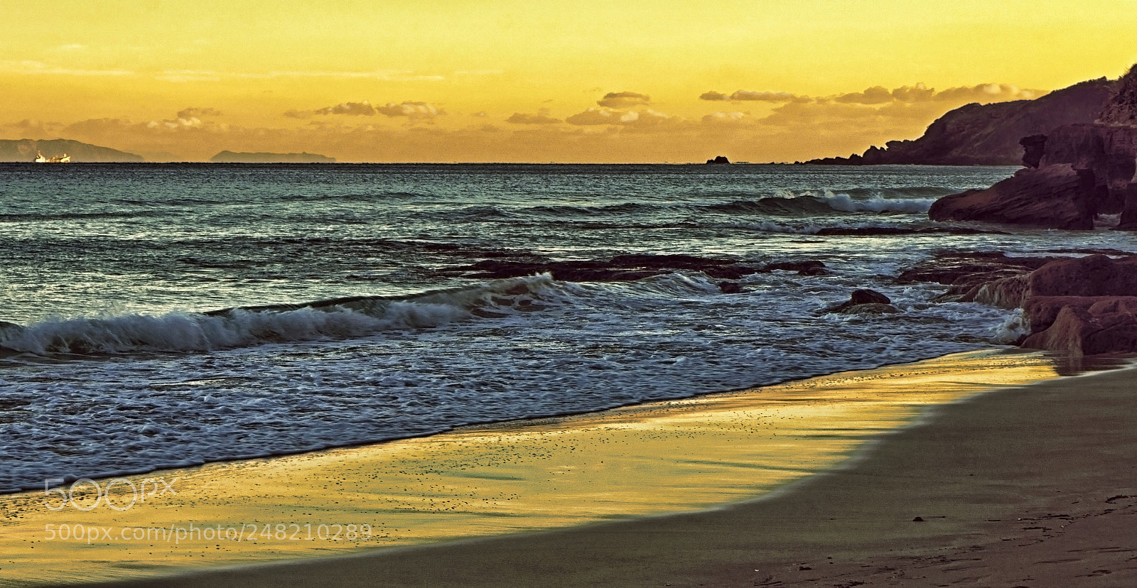 Sony Alpha NEX-5N sample photo. Twilight at sea photography