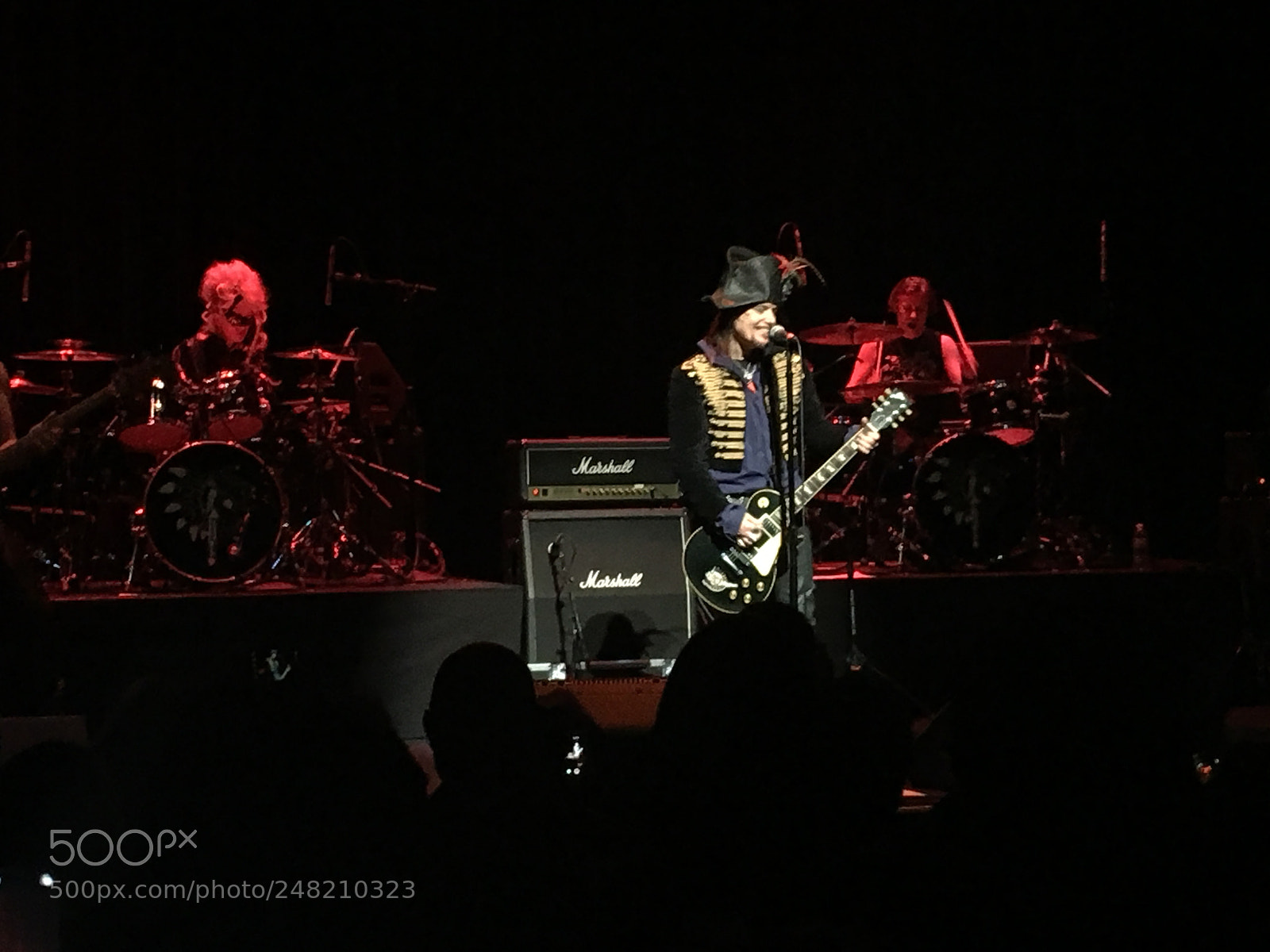 Apple iPhone 6s Plus sample photo. Adam ant concert photography