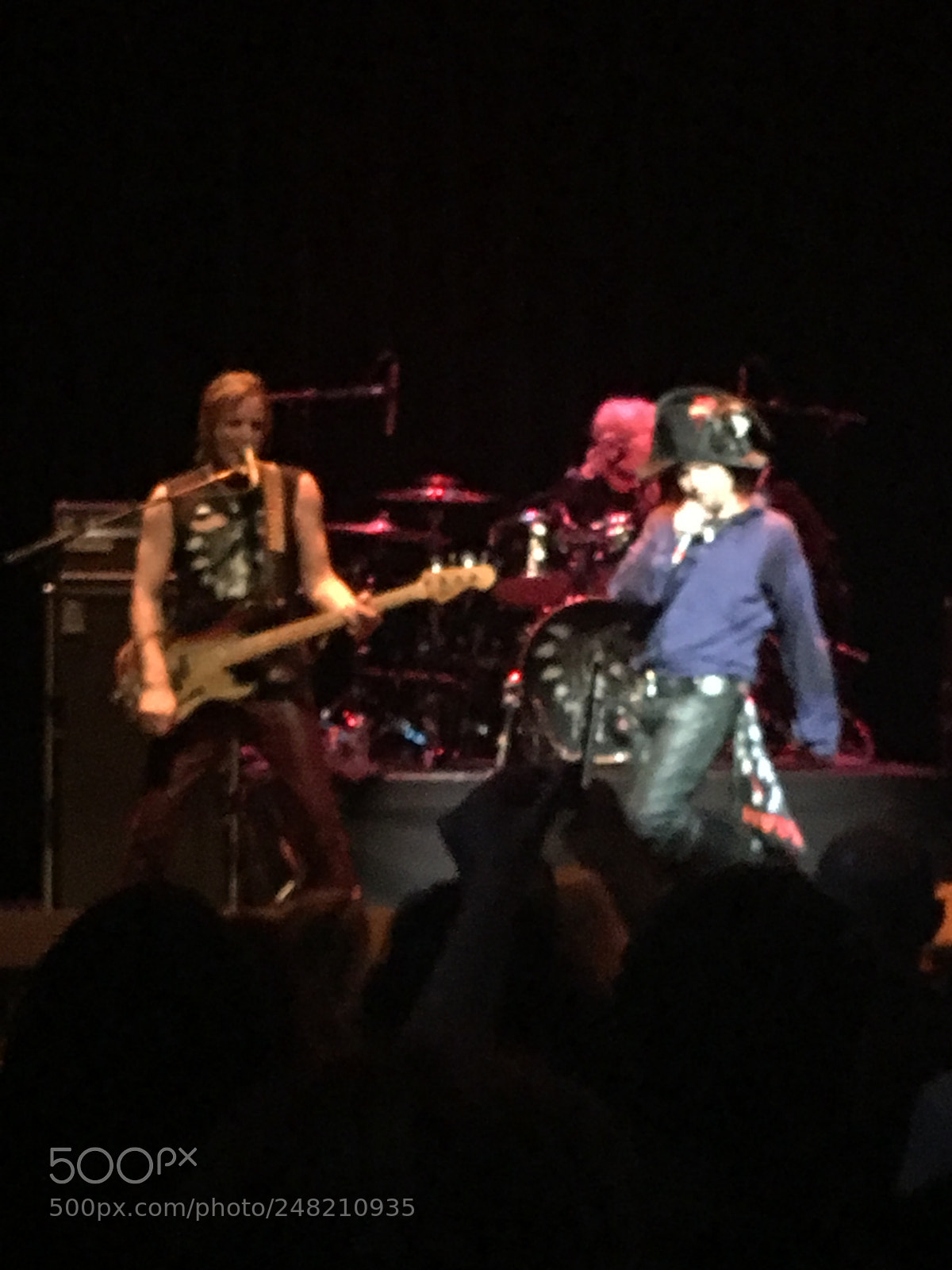 Apple iPhone 6s Plus sample photo. Adam ant concert photography