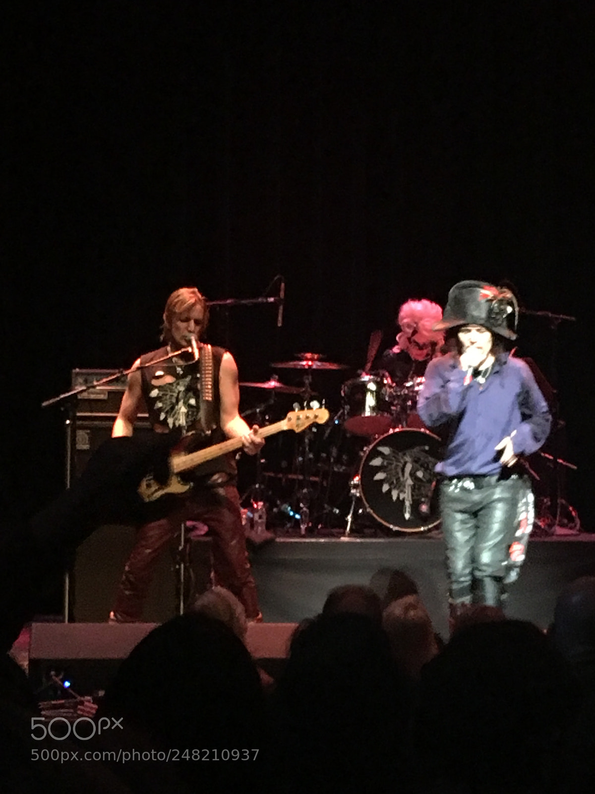 Apple iPhone 6s Plus sample photo. Adam ant concert photography