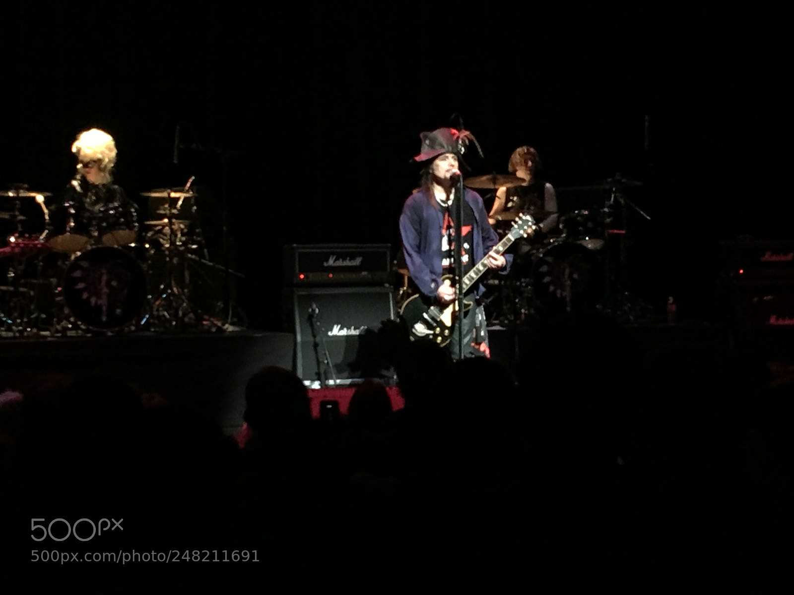 Apple iPhone 6s Plus sample photo. Adam ant concert photography