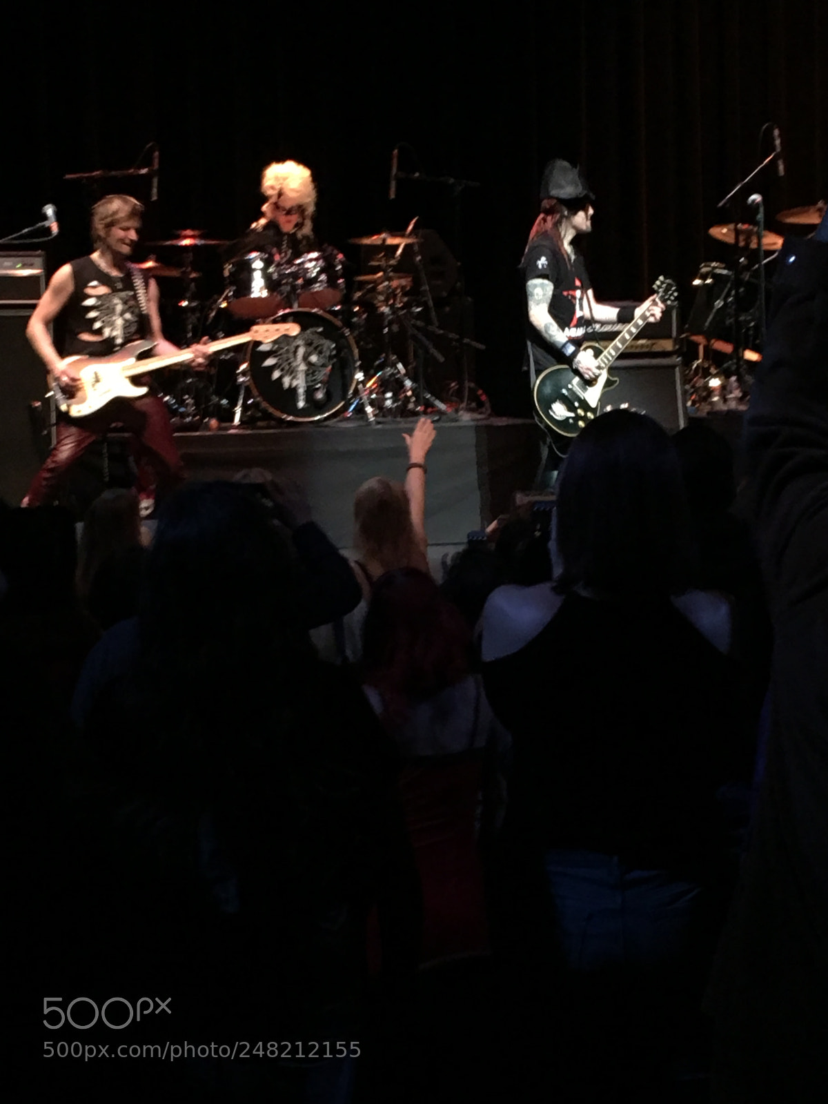 Apple iPhone 6s Plus sample photo. Adam ant concert photography