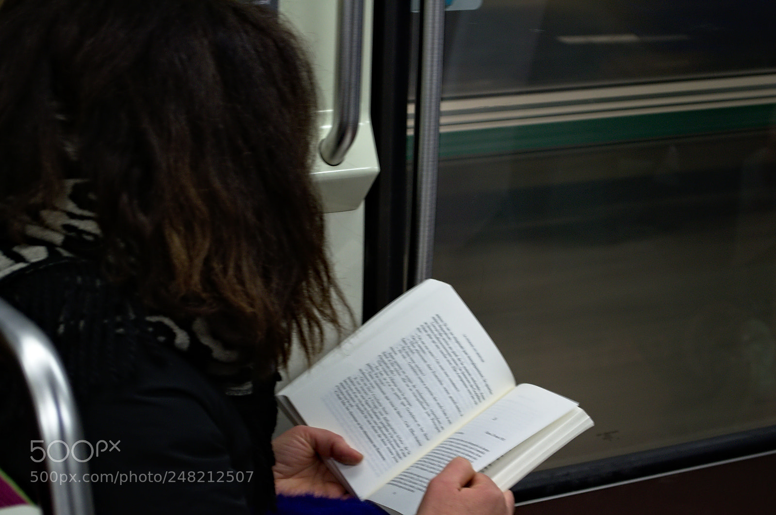 Nikon D3100 sample photo. La lectrice photography