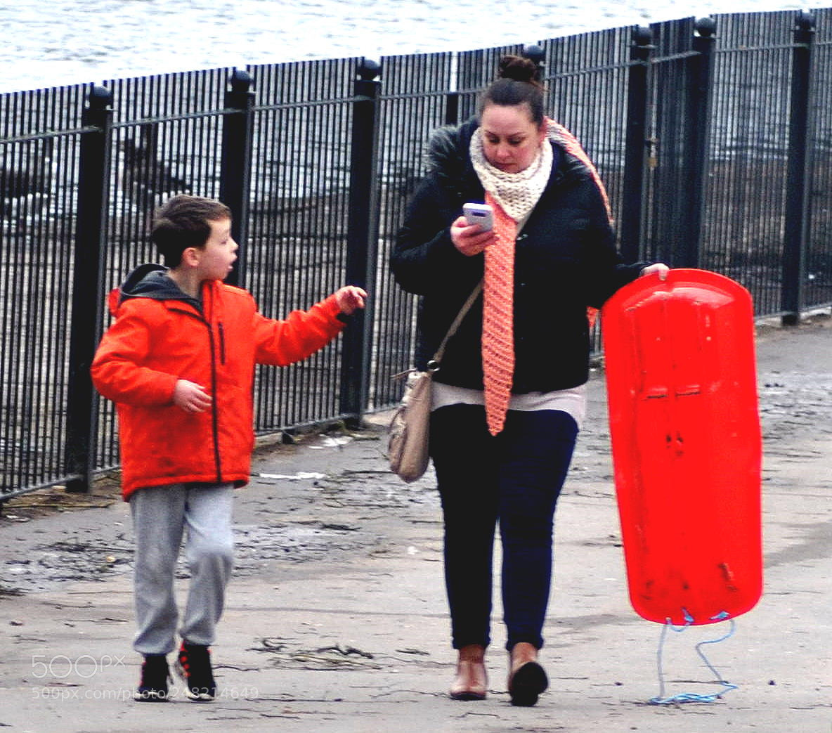 Nikon D3000 sample photo. Text  toboggan  and  children photography