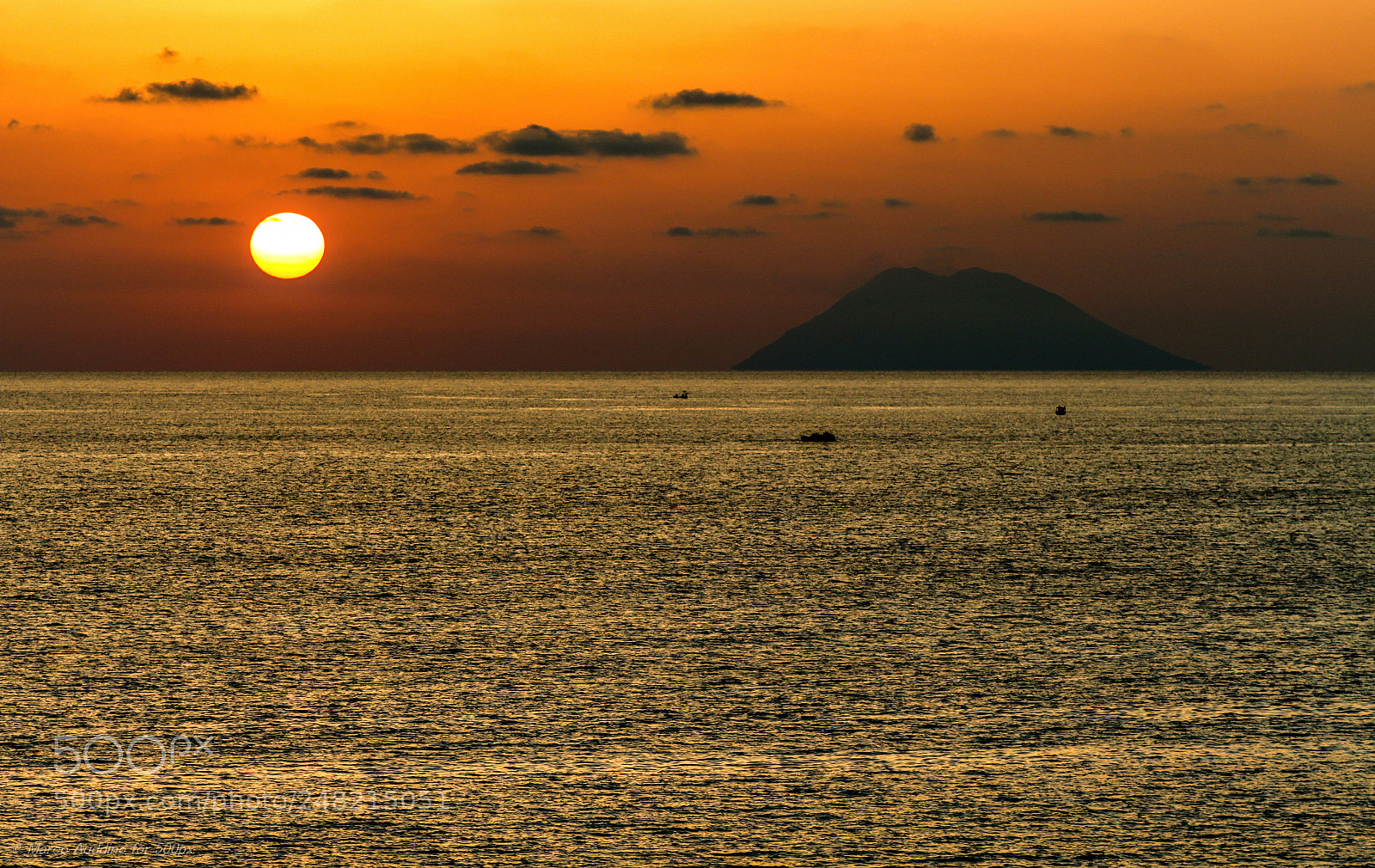 Canon EOS 500D (EOS Rebel T1i / EOS Kiss X3) sample photo. Volcano photography