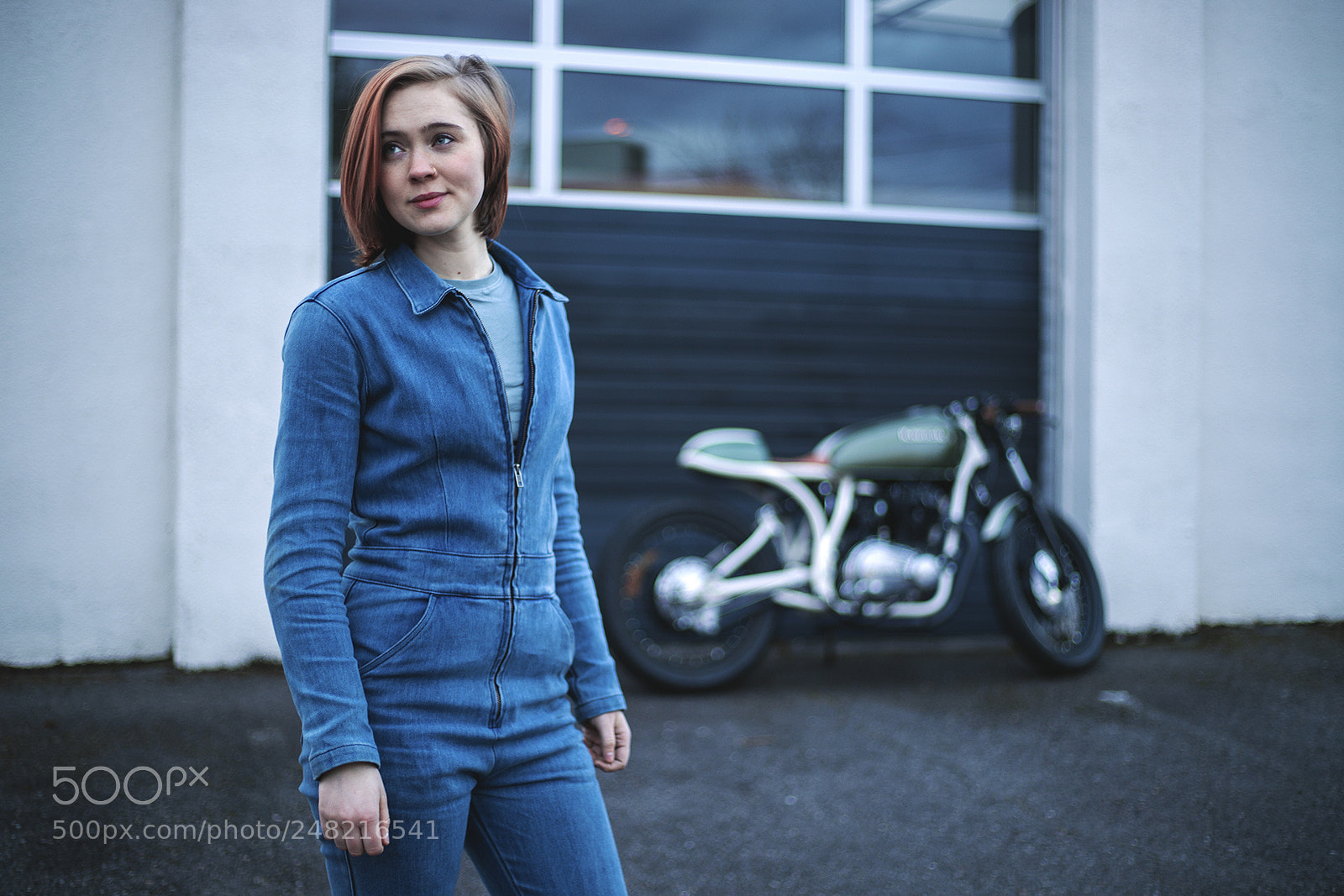 Canon EOS 6D Mark II sample photo. Loryn modeling her jumpsuit photography