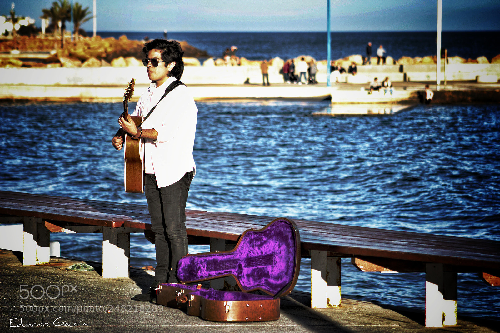 Canon EOS 600D (Rebel EOS T3i / EOS Kiss X5) sample photo. Street music photography